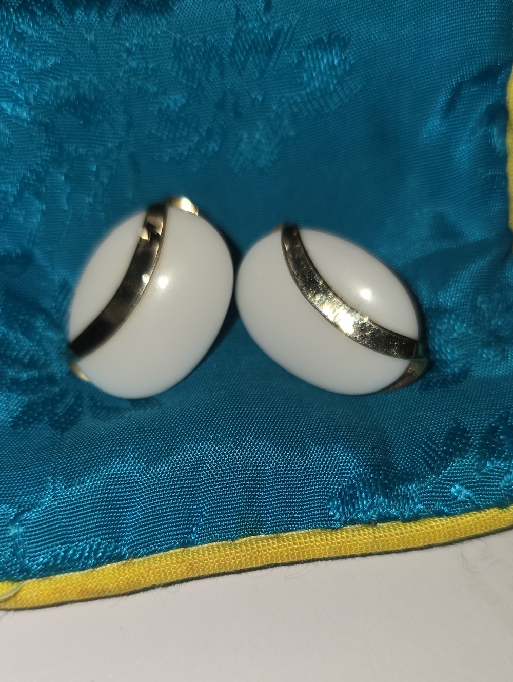 Vintage NAPIER Cream Oval Earrings with Gold-tone Accent